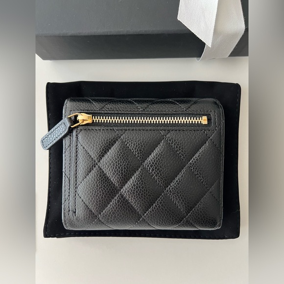 CHANEL Classic Small Flap Wallet Caviar Black - Picture 5 of 9
